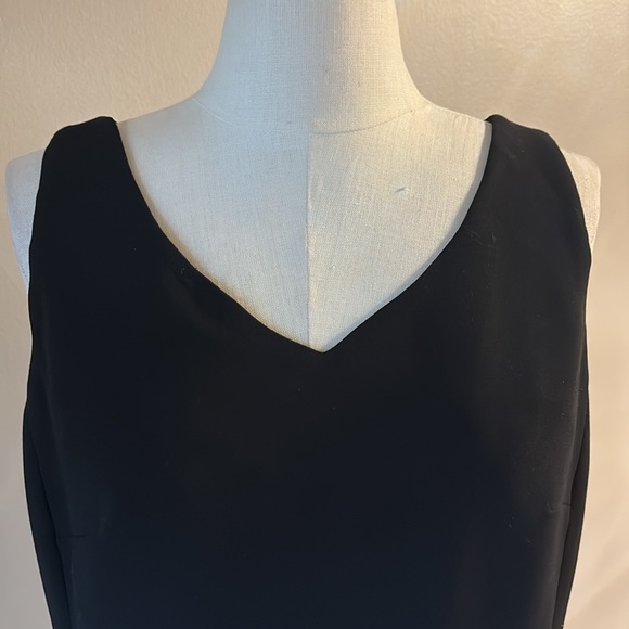 Jones New York staple Black sleeveless mini Dress sheath V neck zippered back 8 - Picture 2 of 12